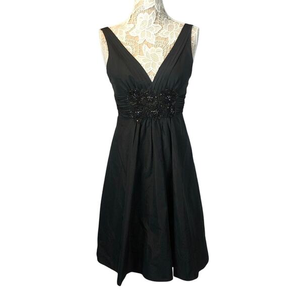 BCBG Maxazria ruched Sequence black cocktail deep V front open back dress size 4 - Picture 3 of 12